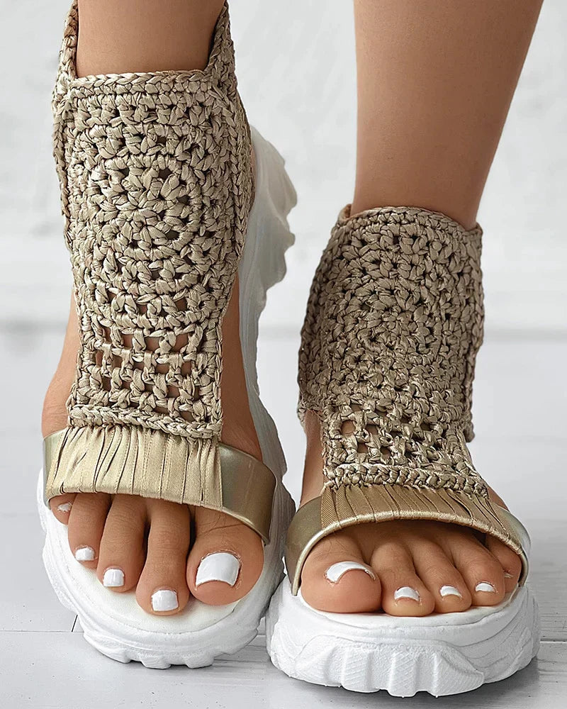 Gebreide sportieve sandalen