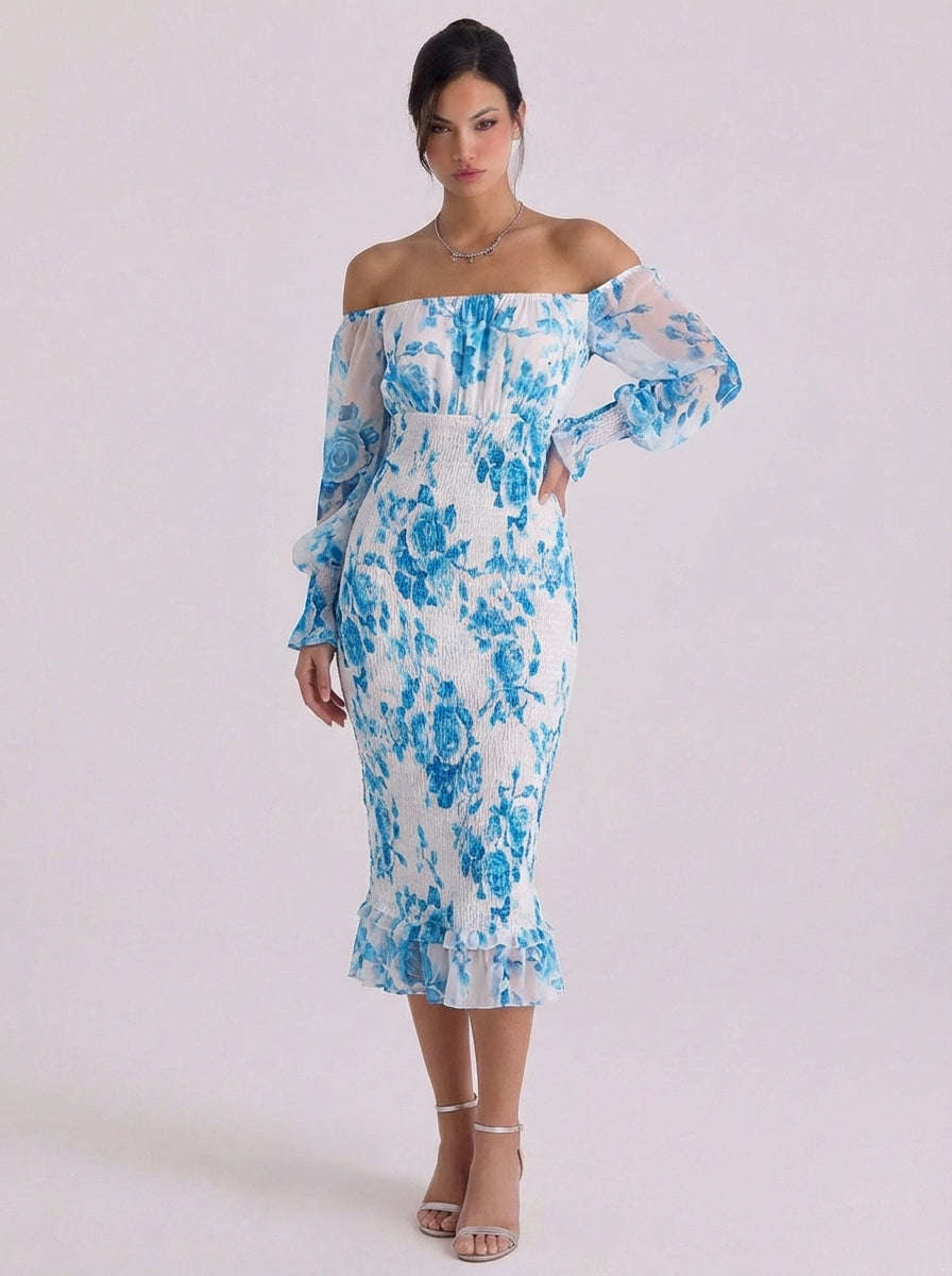 Robe mi-longue florale en mousseline à épaules dénudées et taille smockée