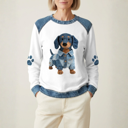 Maglione in cotone color crema con bassotto davanti in design denim