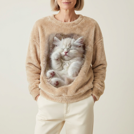 Hellbrauner Baumwollpullover mit schlafender Katze