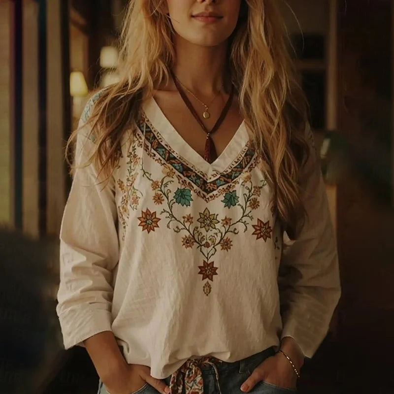 Blusa boho con cuello en V bordada color crema