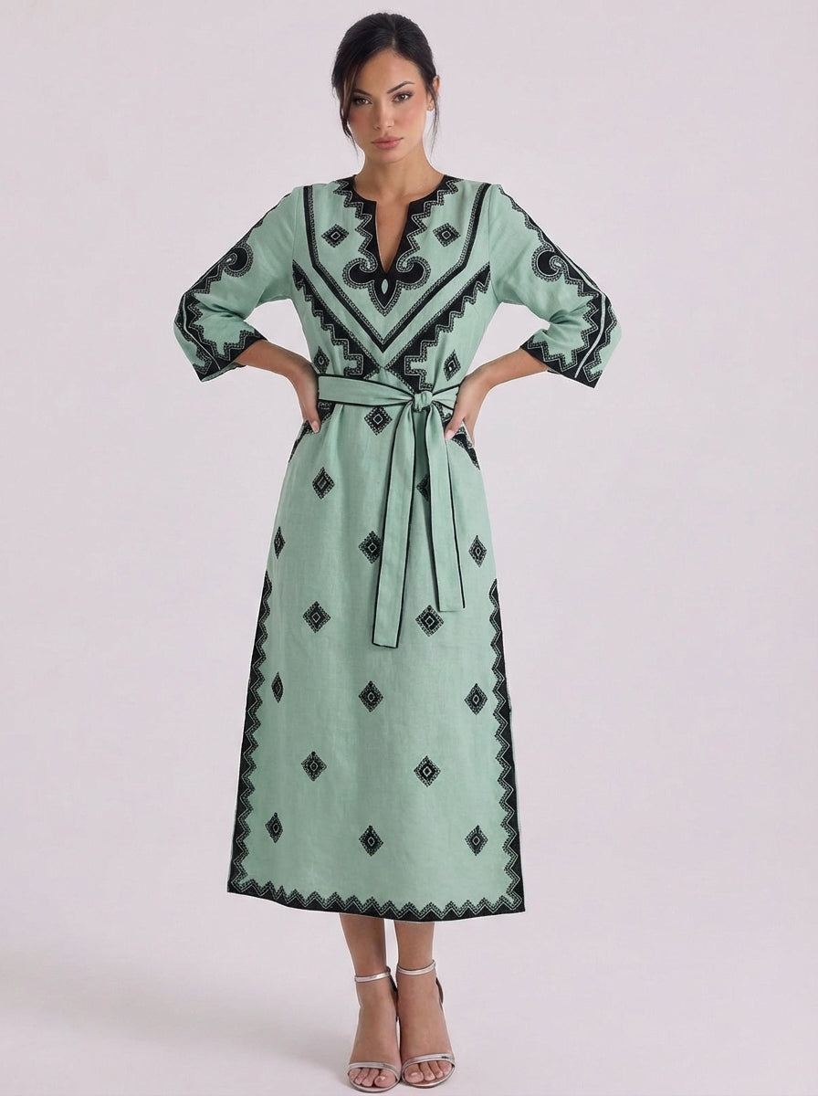 Vestido midi con cinturón y bordado de lino