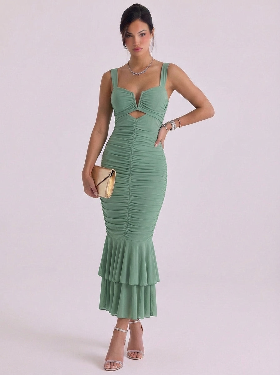 Abito midi a sirena con volant in rete e orlo a strati