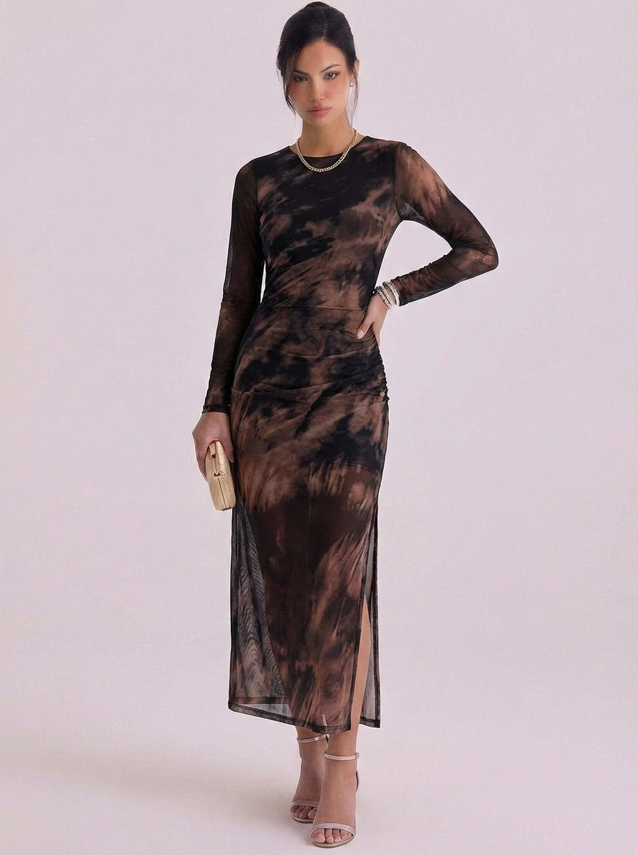 Robe mi-longue en maille tie-dye avec fente haute