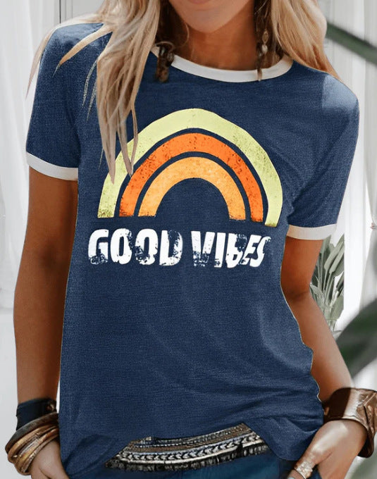 Camiseta con estampado de arcoíris Good Vibes