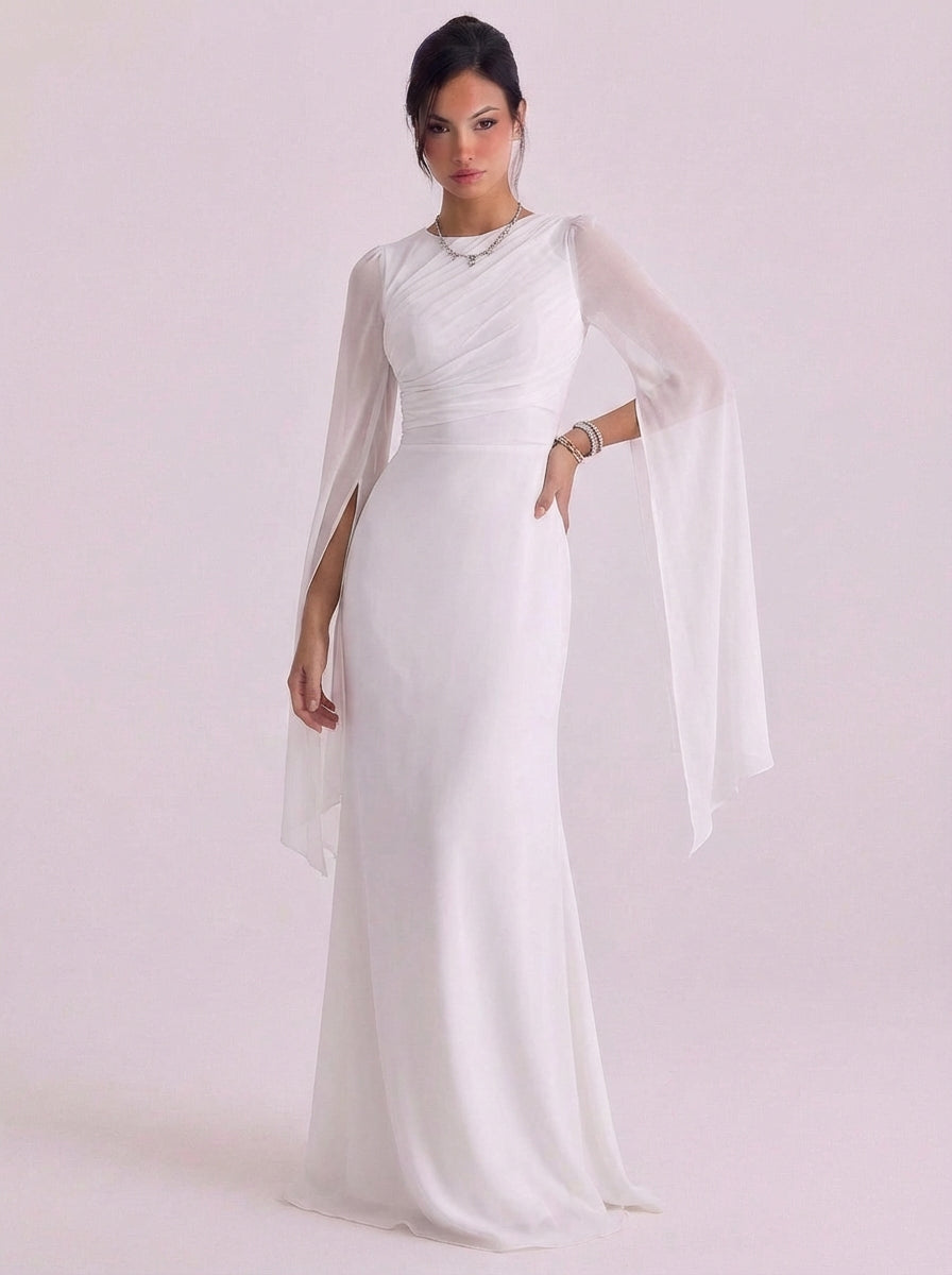 Bodenlanges, tailliertes Kleid aus Satin mit Glockenärmeln