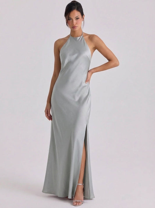 Abito con scollo all'americana in raso, lunghezza fino al pavimento, spacco laterale