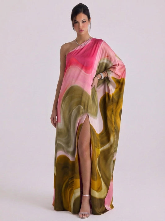 Abito lungo caftano monospalla con stampa ombre in raso