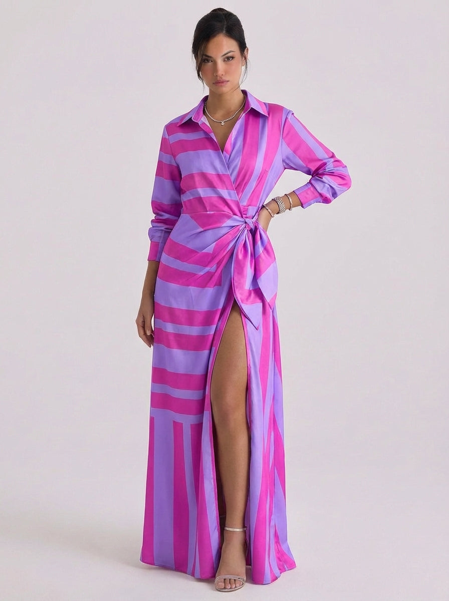 Wickel-Maxikleid mit Satin-Streifendruck, Kragen und langen Ärmeln und hohem Schlitz