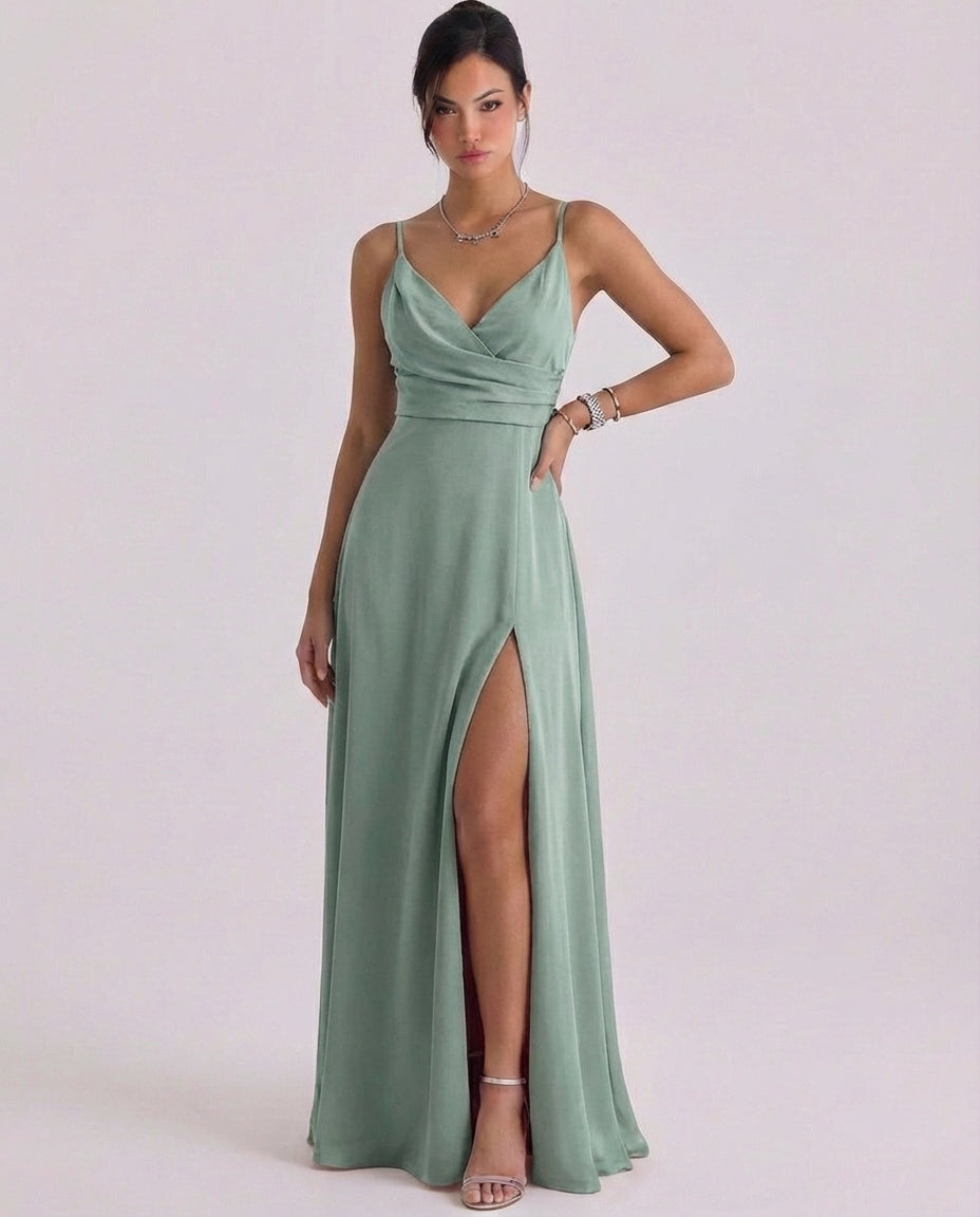 Robe longue portefeuille en satin à fente haute et bretelles camisole