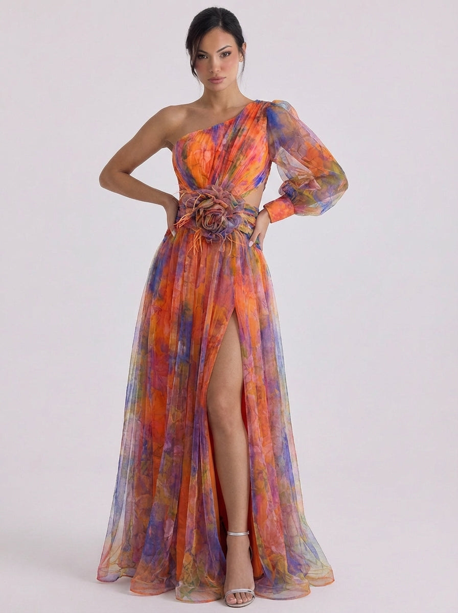 Vestido largo de tul con un hombro descubierto y efecto degradado con cinturón de roseta