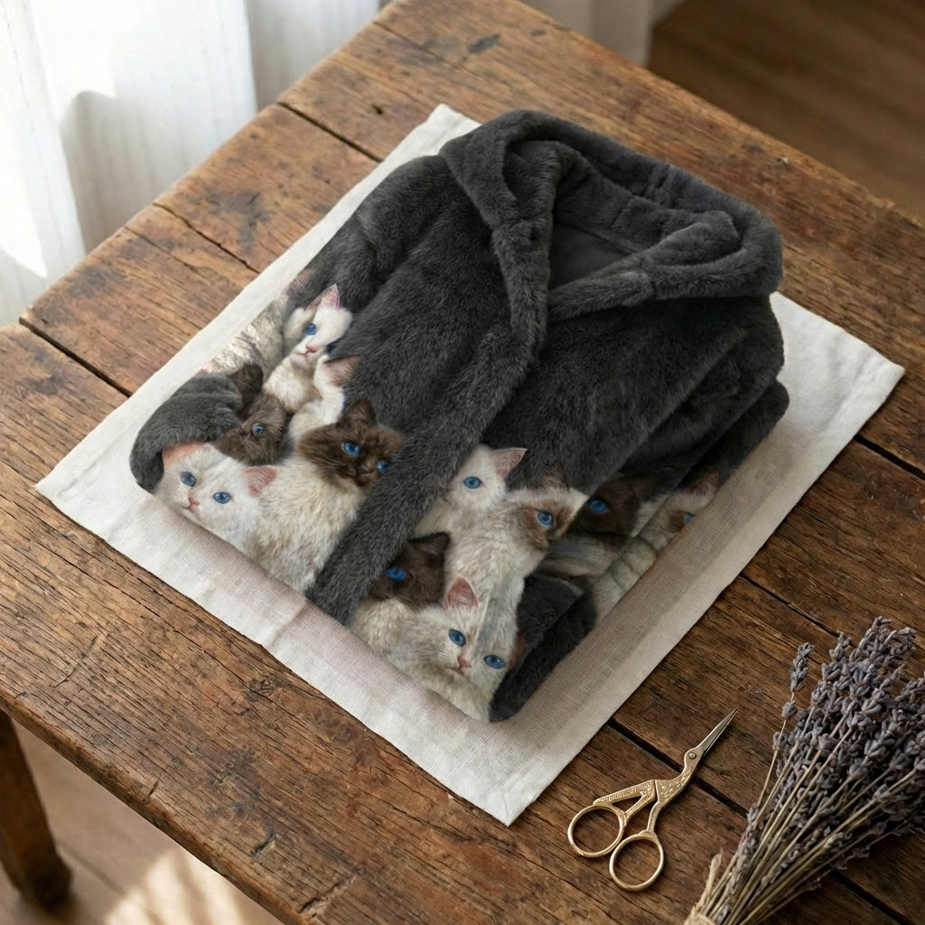 Cardigan en laine à imprimé chats noirs et blancs
